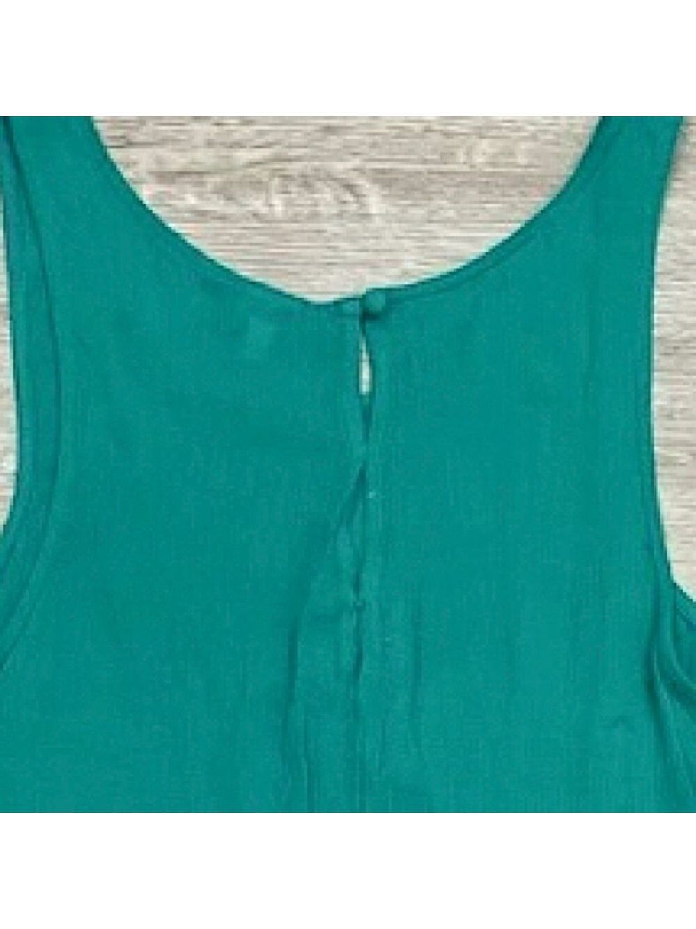 Echo Beach Dress. Relaxed fit cute back detail. - Picture 5 of 8